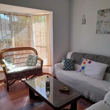 Lola 14 Villa