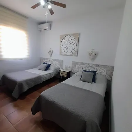 Villa Lola 14 *